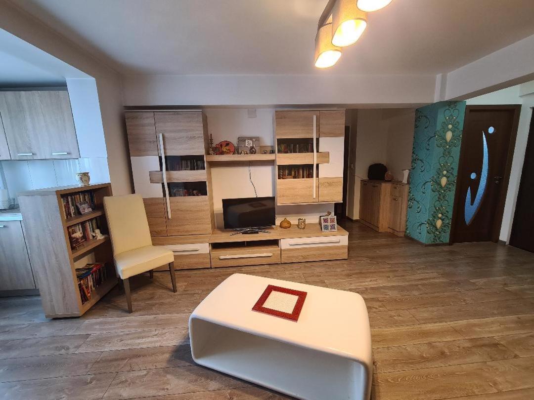 Апартаменты Central Cosy Apart Орадя Экстерьер фото